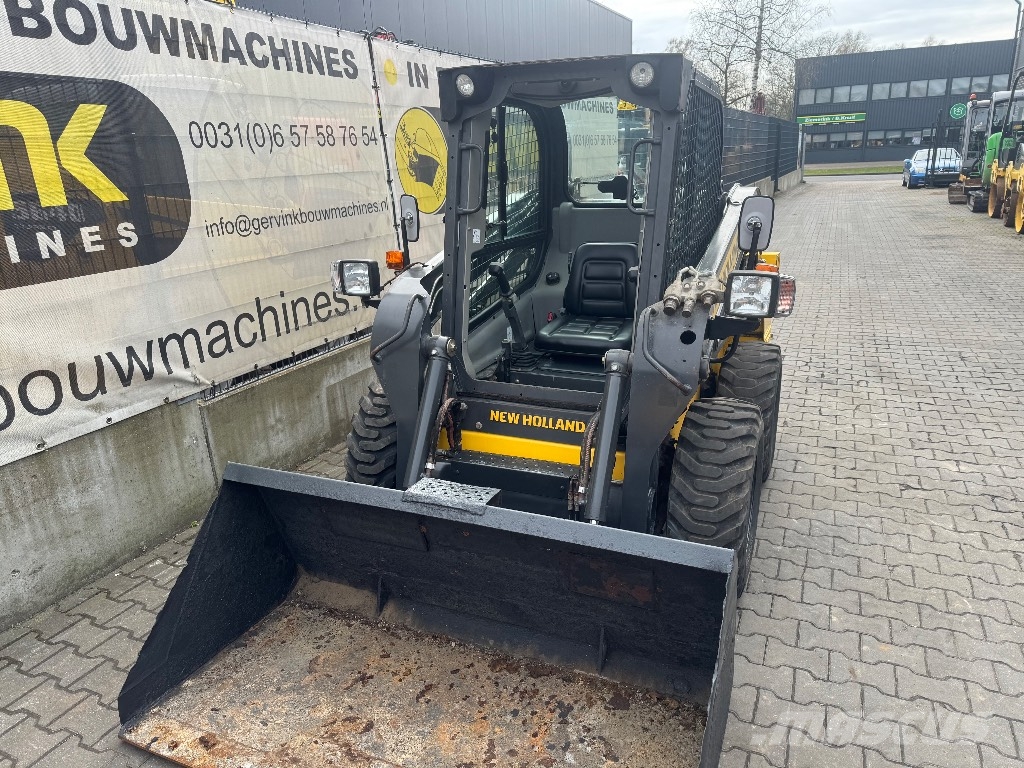 New Holland L218 Skid steer loaders