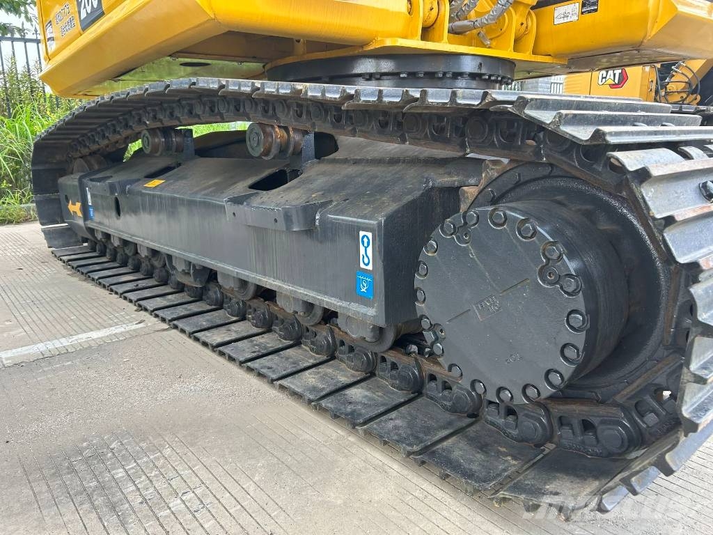 Komatsu PC220-11R Εκσκαφείς με ερπύστριες