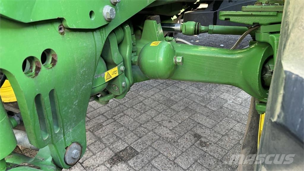 John Deere 6195R Traktori