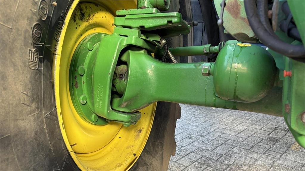 John Deere 6195R Traktori