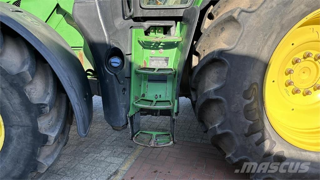 John Deere 6195R Traktori