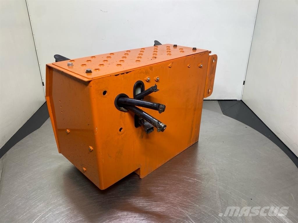 Hitachi ZW310TPD-6 - DEF/Adblue tank Chassis and suspension