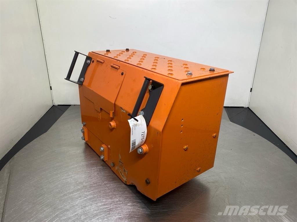 Hitachi ZW310TPD-6 - DEF/Adblue tank Chassis and suspension