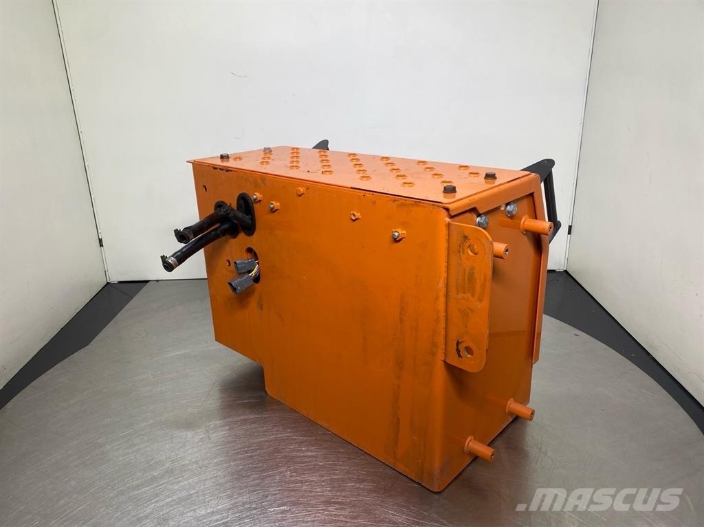 Hitachi ZW310TPD-6 - DEF/Adblue tank Chassis and suspension