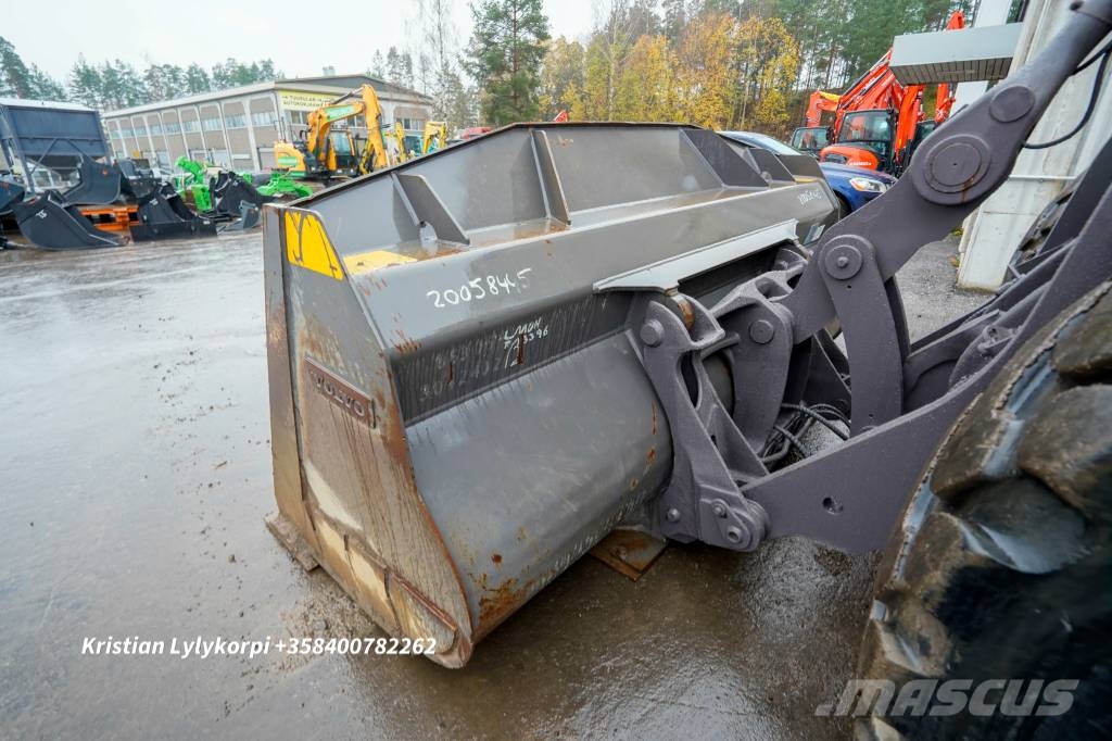 Volvo L110H STAGE V VÄHÄN AJETTU Pyöräkuormaajat