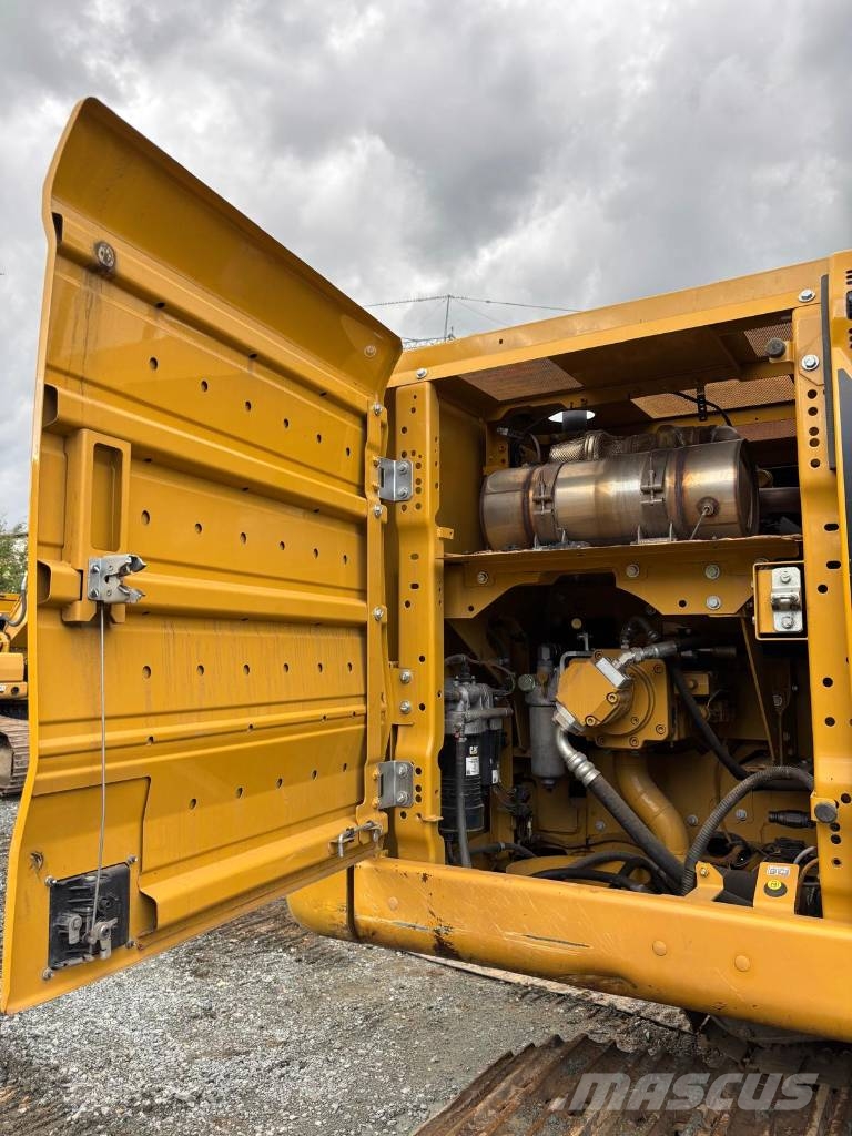 CAT 320 Crawler excavators