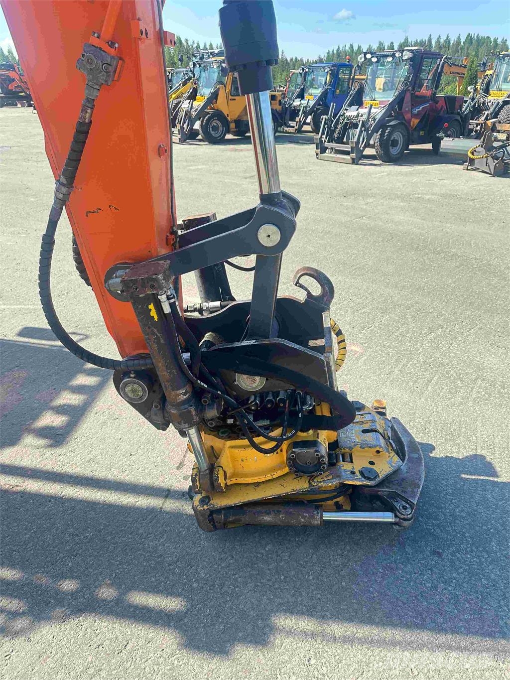 Doosan DX140LCR-5 履带挖掘机
