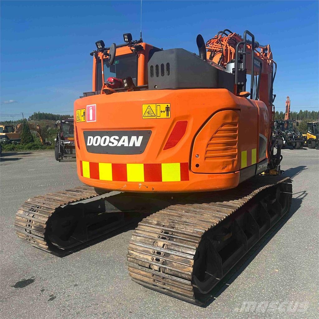 Doosan DX140LCR-5 履带挖掘机
