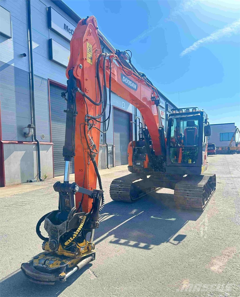Doosan DX140LCR-5 履带挖掘机