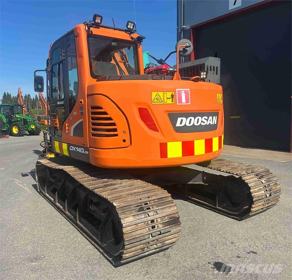 Doosan DX140LCR-5 履带挖掘机
