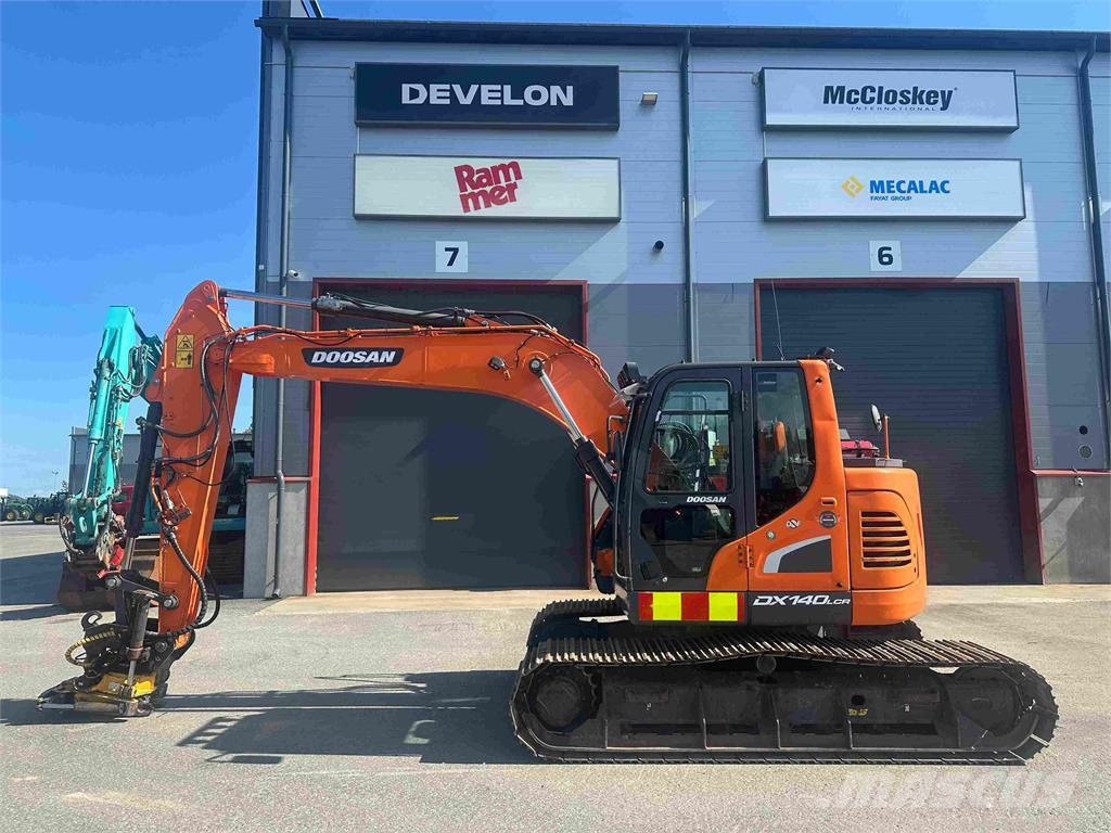 Doosan DX140LCR-5 履带挖掘机