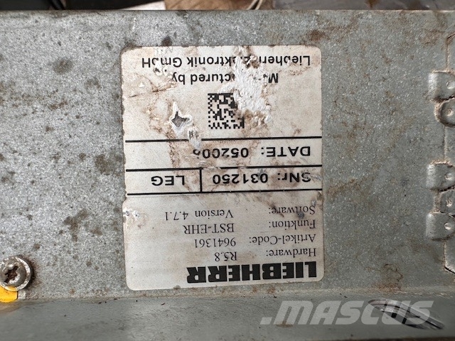 Liebherr A 924 C ELEMNTY KABINY 電子設備