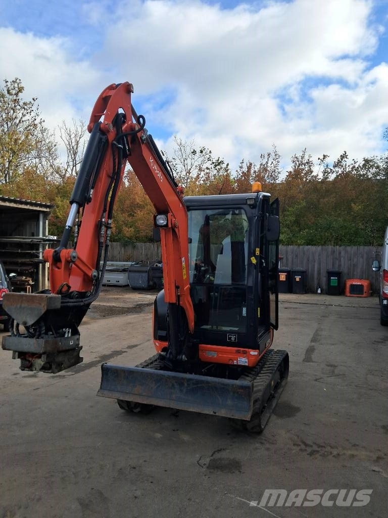 Kubota U 27-4 حفارات صغيرة أقل من 7 طن (حفارات صغيرة)