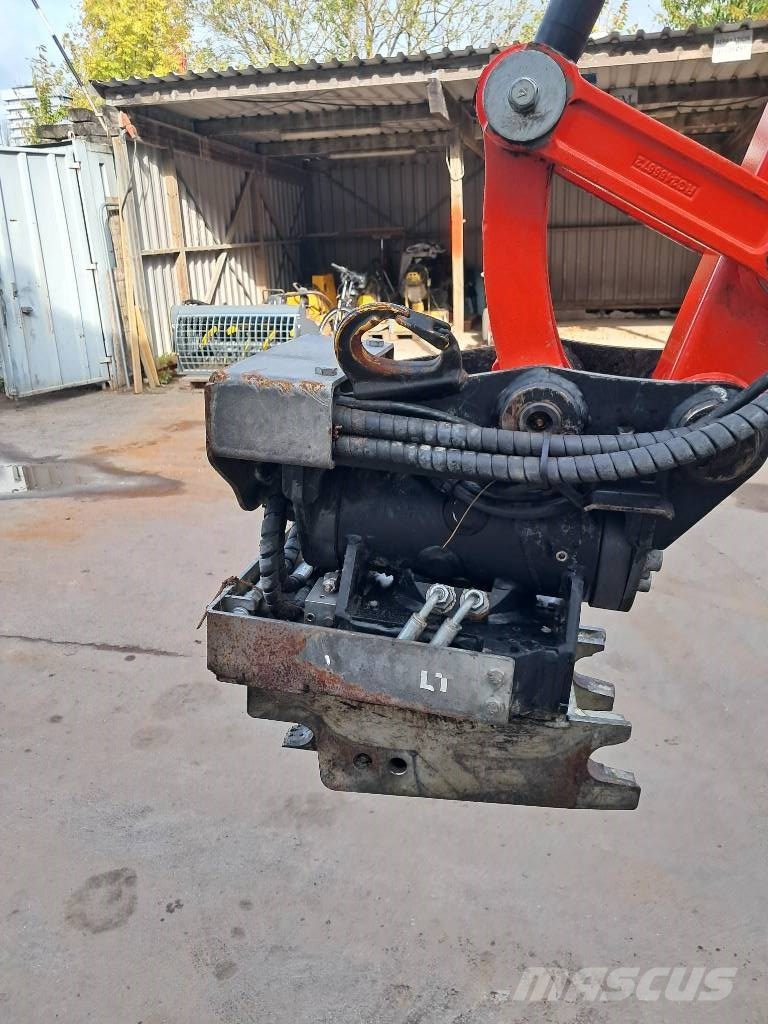 Kubota U 27-4 حفارات صغيرة أقل من 7 طن (حفارات صغيرة)