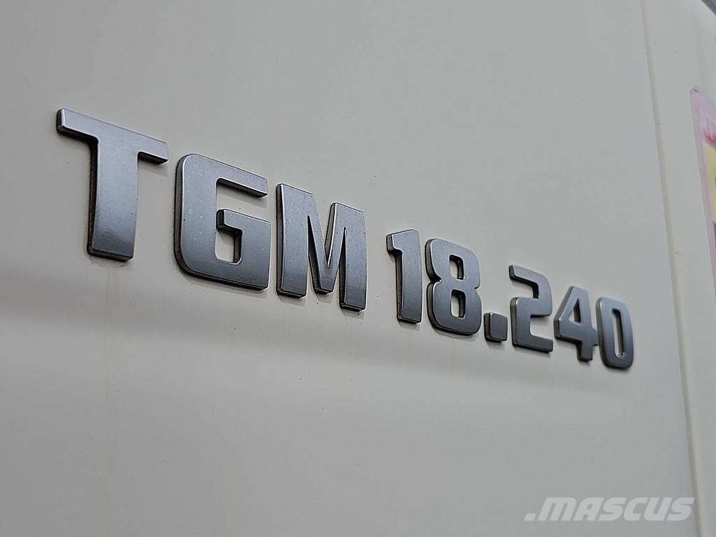 MAN 18.240 TGM DOKA DOUBLE CABIN شاحنات ذات هيكل صندوقي
