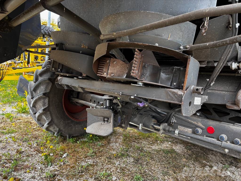 CLAAS Lexion 6700 Combine harvesters
