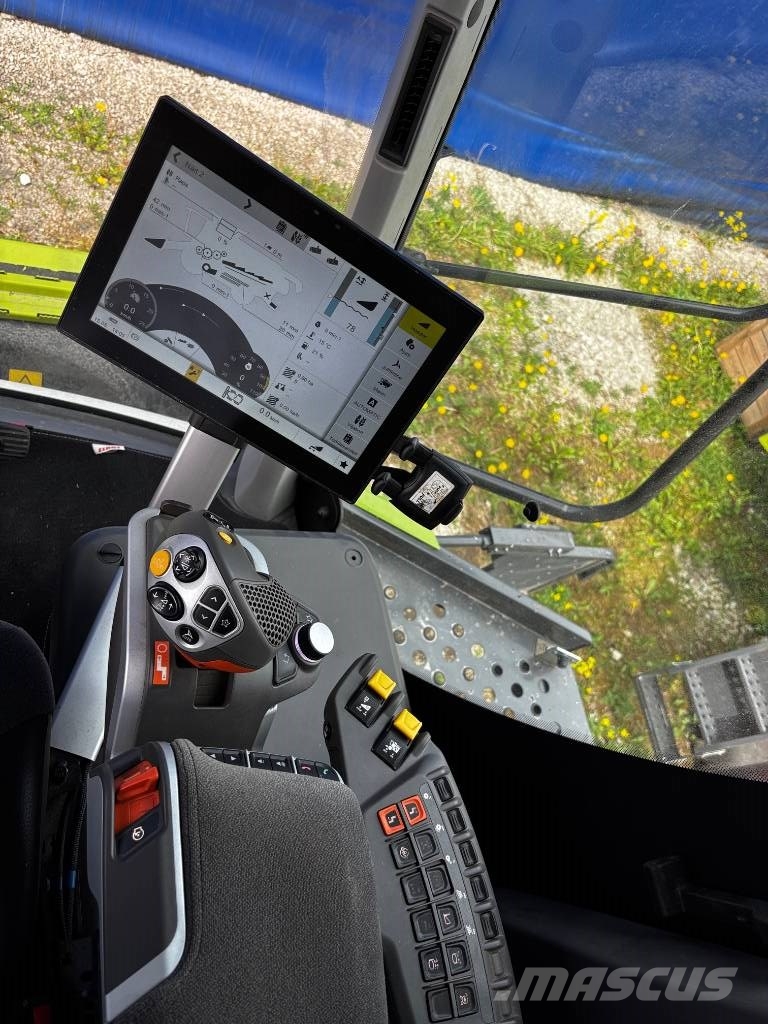 CLAAS Lexion 6700 Combine harvesters