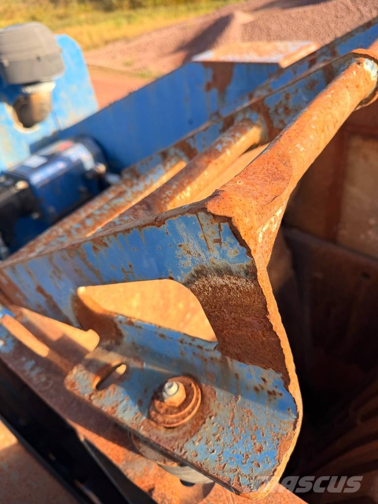 FINTEC 1107 FINTEC 1107 Mobile crushers
