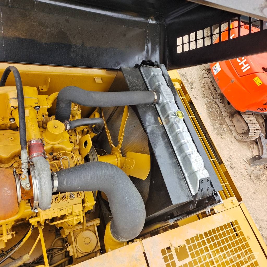 CAT 330 B L direct‑injection engine Верижен екскаватор