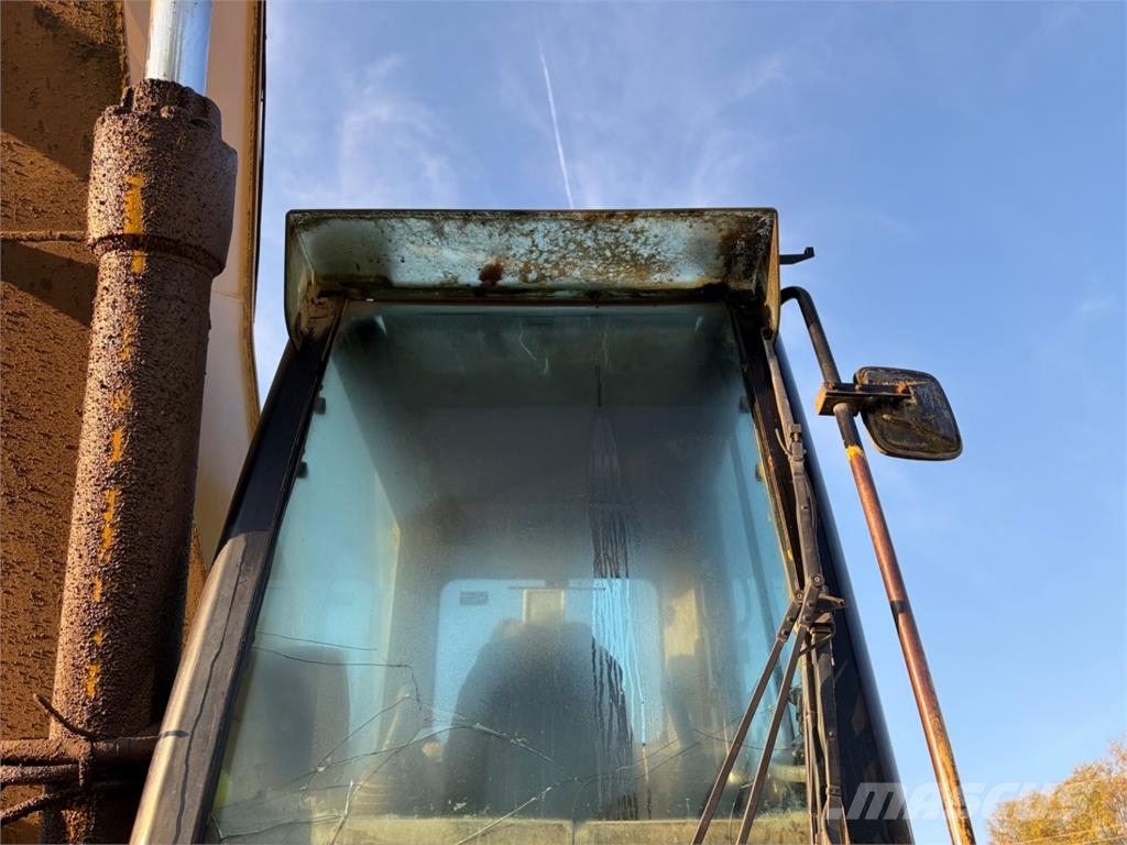 CAT 325C L معدات البناء - غير ذلك