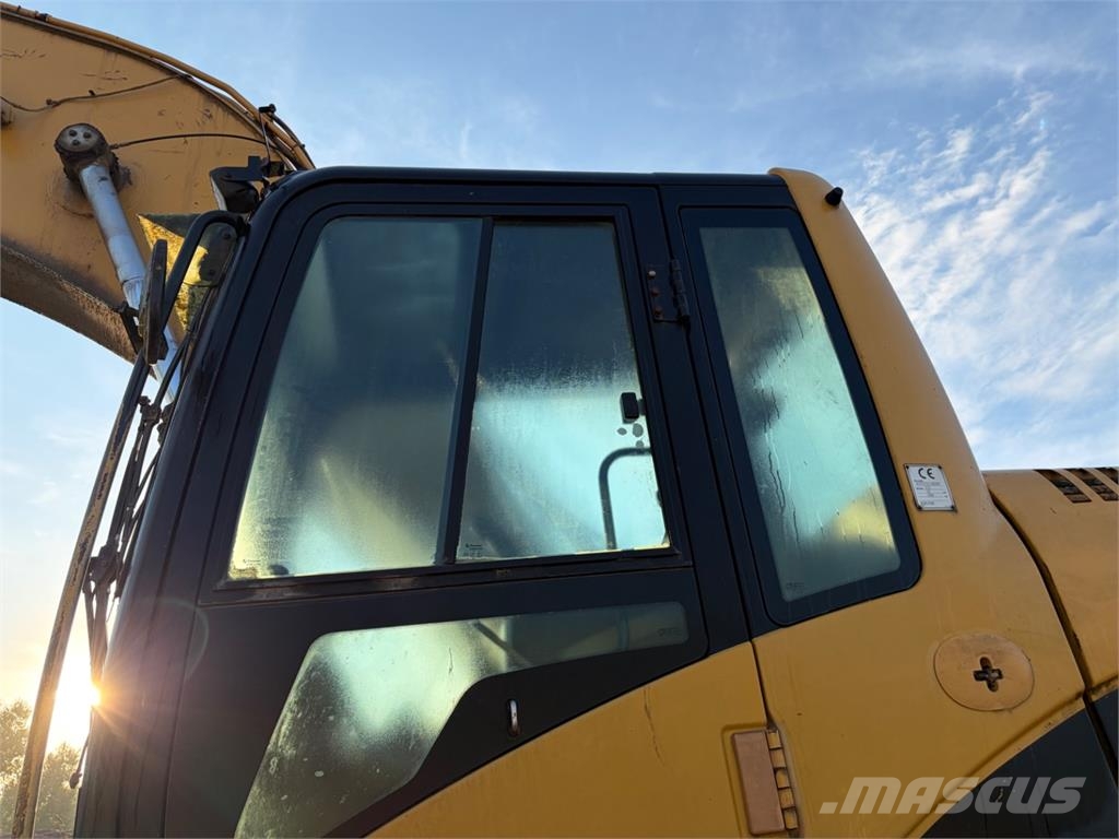CAT 325C L معدات البناء - غير ذلك