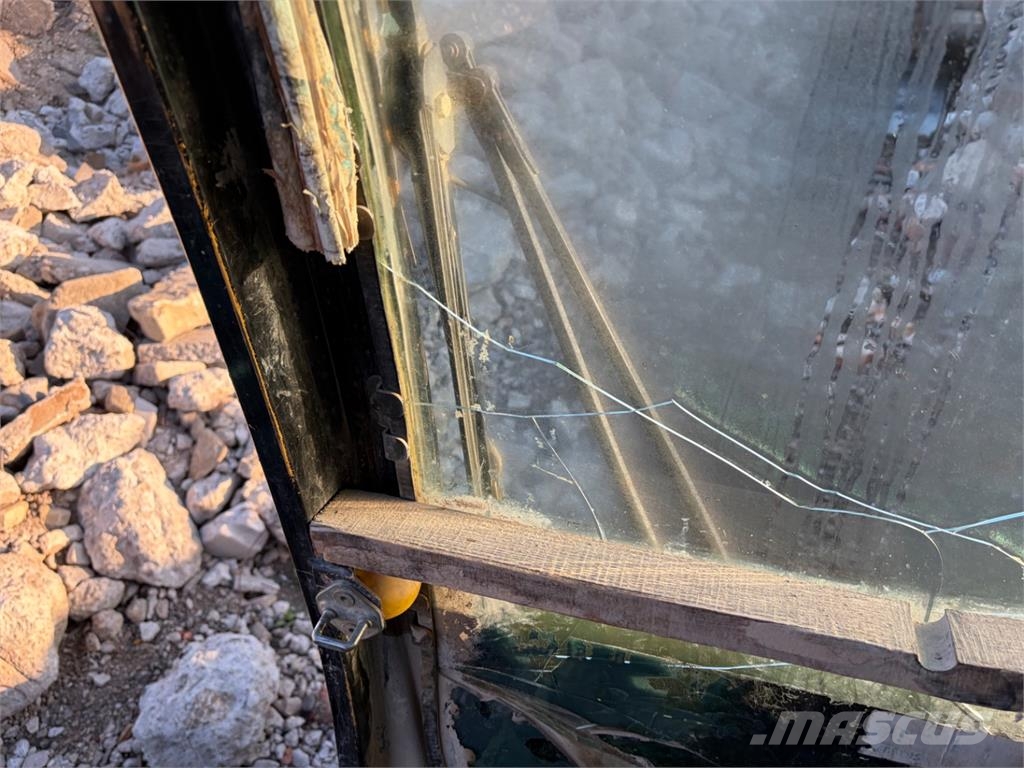 CAT 325C L معدات البناء - غير ذلك