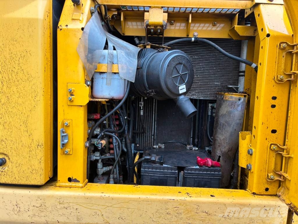 Komatsu PC 130-8 Bog Master Vikšriniai ekskavatoriai