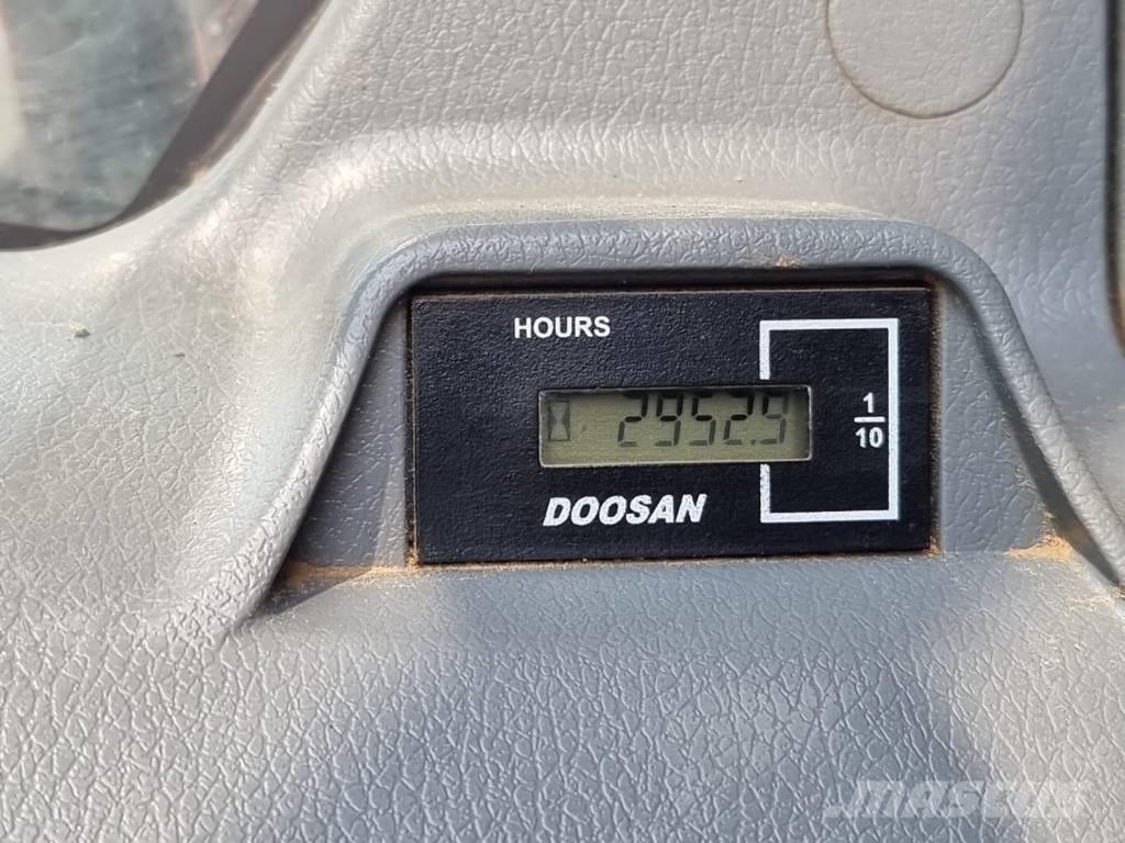 Doosan DX 225 LC-7 LONG Excavadoras sobre orugas