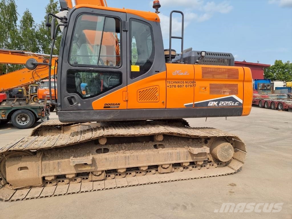 Doosan DX 225 LC-7 LONG Excavadoras sobre orugas