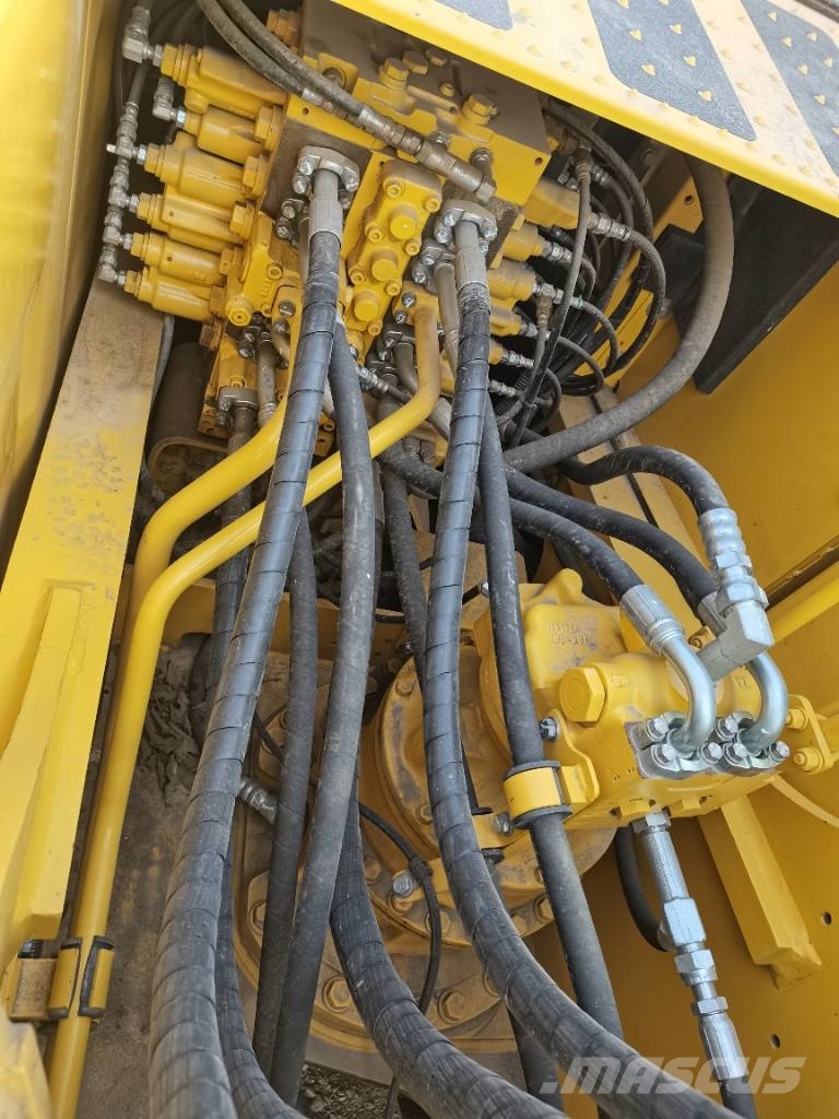 Komatsu PC 240 LC-10 Верижен екскаватор
