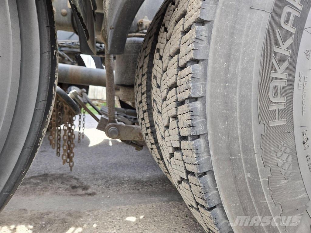 Volvo FH540 8x2 PTO Camiones con chasís y cabina