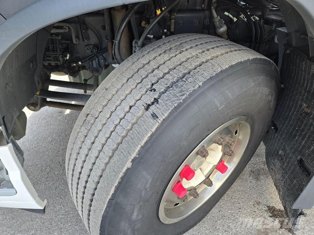 Volvo FH540 8x2 PTO Camiones con chasís y cabina