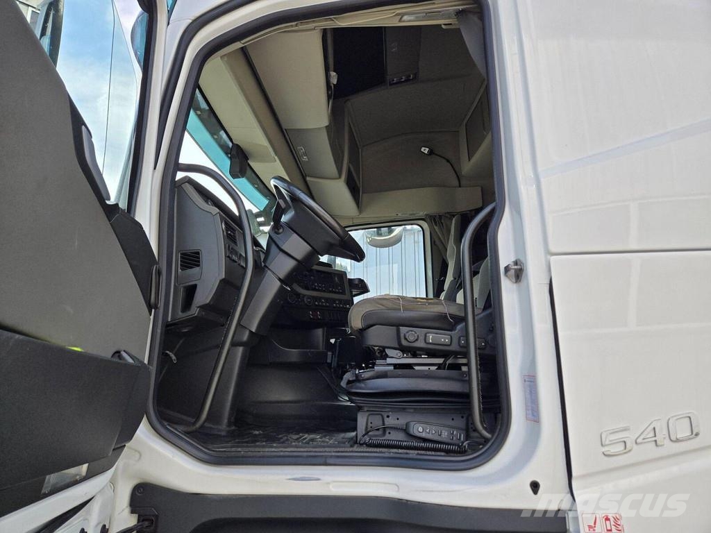 Volvo FH540 8x2 PTO Camiones con chasís y cabina