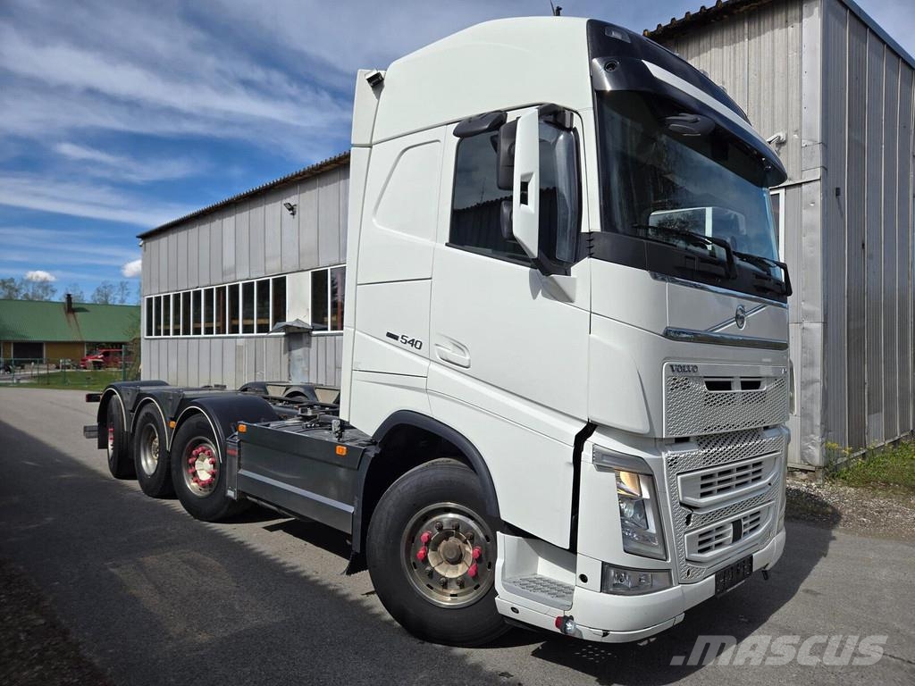 Volvo FH540 8x2 PTO Camiones con chasís y cabina