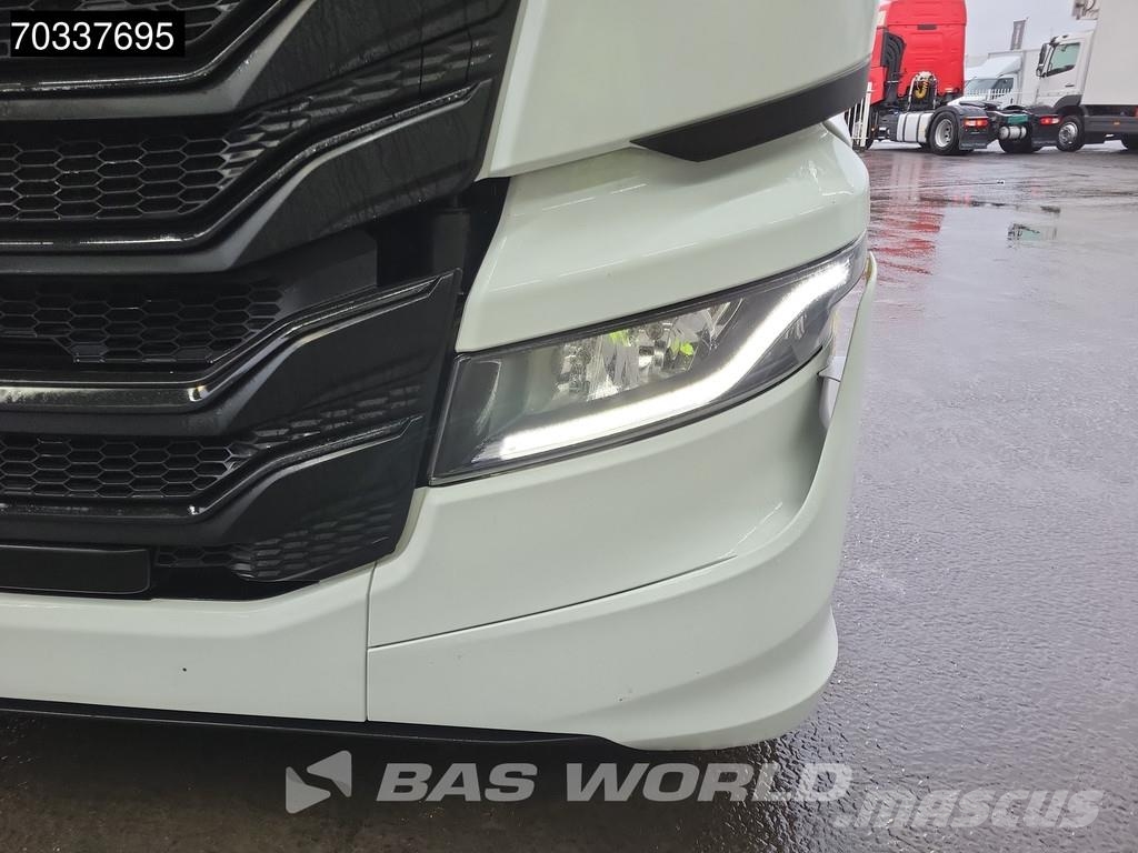 Iveco S-Way 460 4X2 Mega 2x Tanks Standklima Navi ACC Tahače