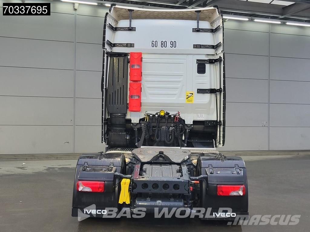 Iveco S-Way 460 4X2 Mega 2x Tanks Standklima Navi ACC Tahače