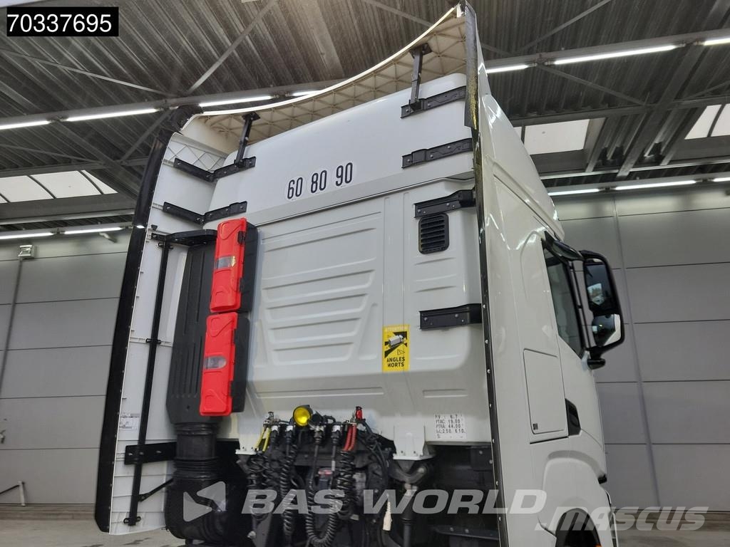 Iveco S-Way 460 4X2 Mega 2x Tanks Standklima Navi ACC Tahače