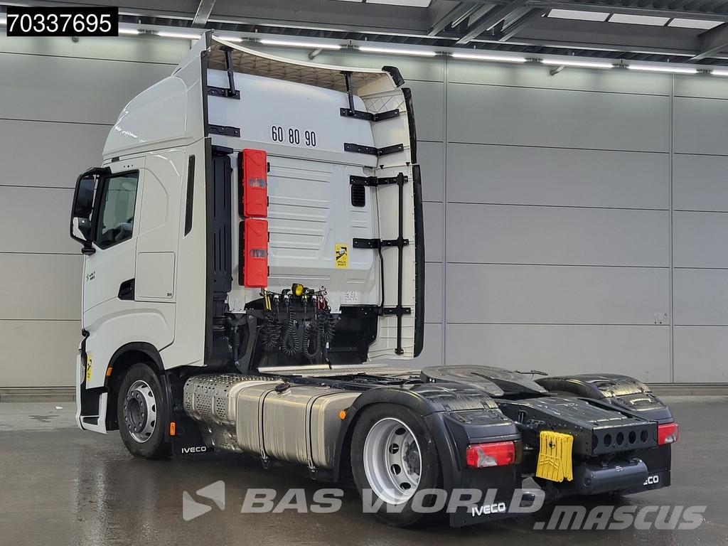 Iveco S-Way 460 4X2 Mega 2x Tanks Standklima Navi ACC Tahače