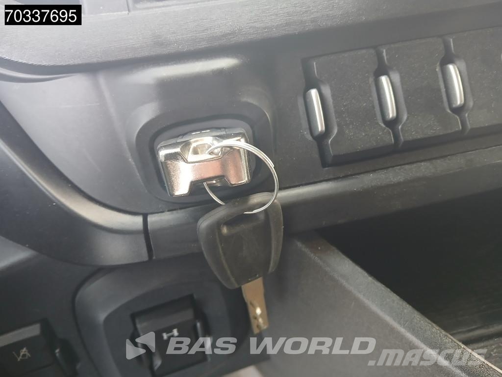 Iveco S-Way 460 4X2 Mega 2x Tanks Standklima Navi ACC Tahače