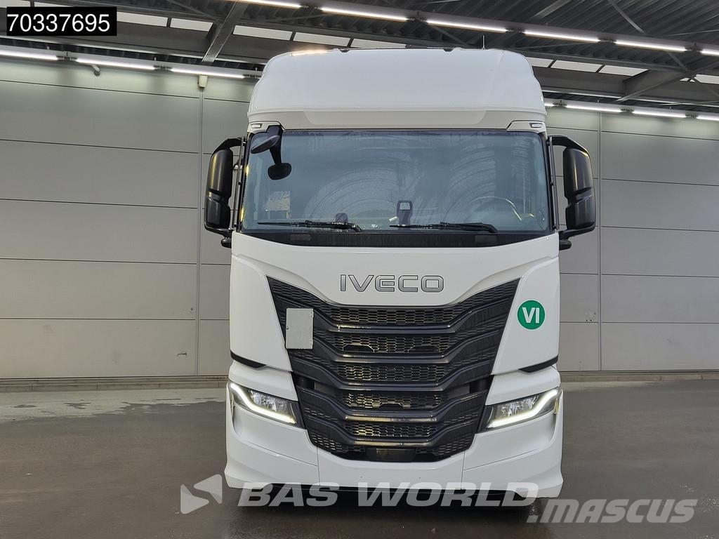 Iveco S-Way 460 4X2 Mega 2x Tanks Standklima Navi ACC Tahače