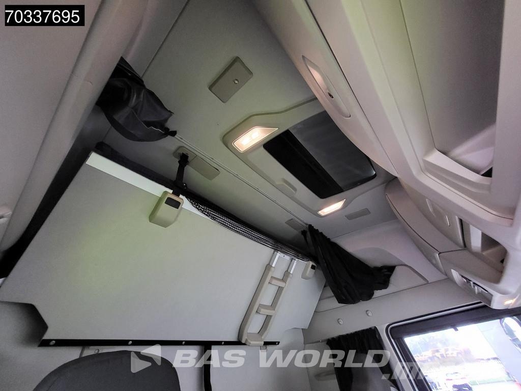 Iveco S-Way 460 4X2 Mega 2x Tanks Standklima Navi ACC Tahače