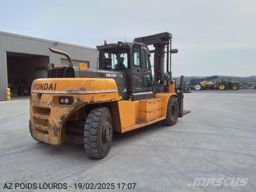 Hyundai 160D-9L Meeneemheftrucks
