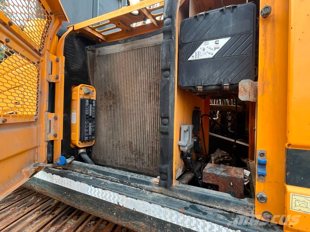 Hyundai HX 330 Kāpurķēžu ekskavatori