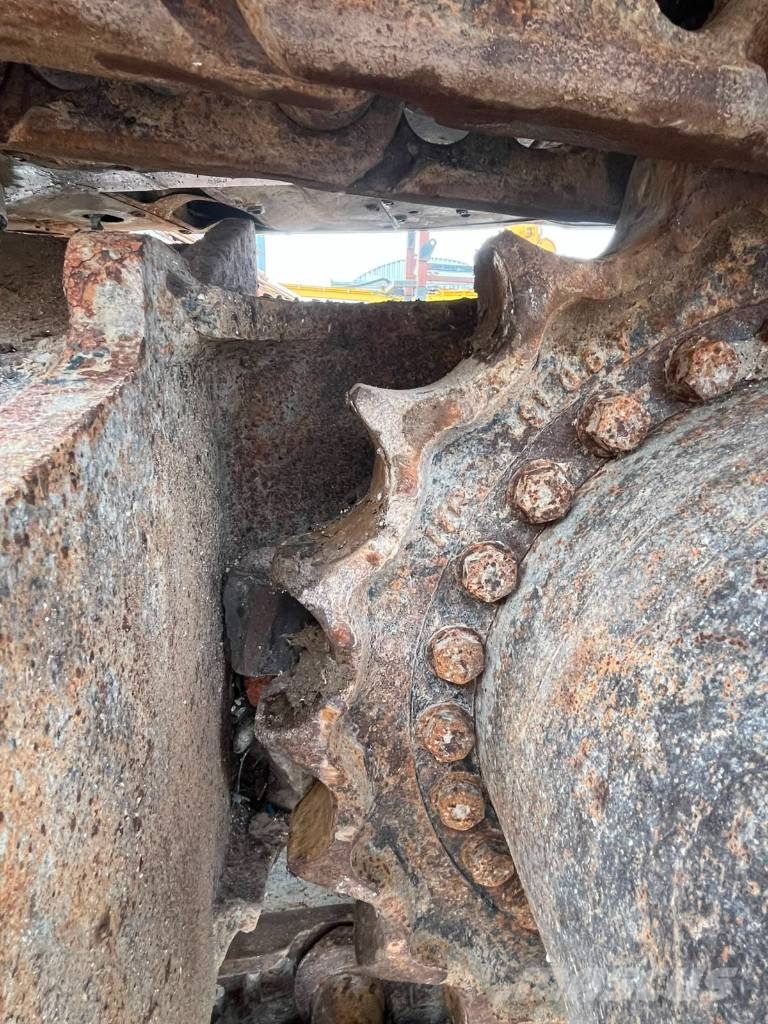 Hyundai HX 330 Kāpurķēžu ekskavatori