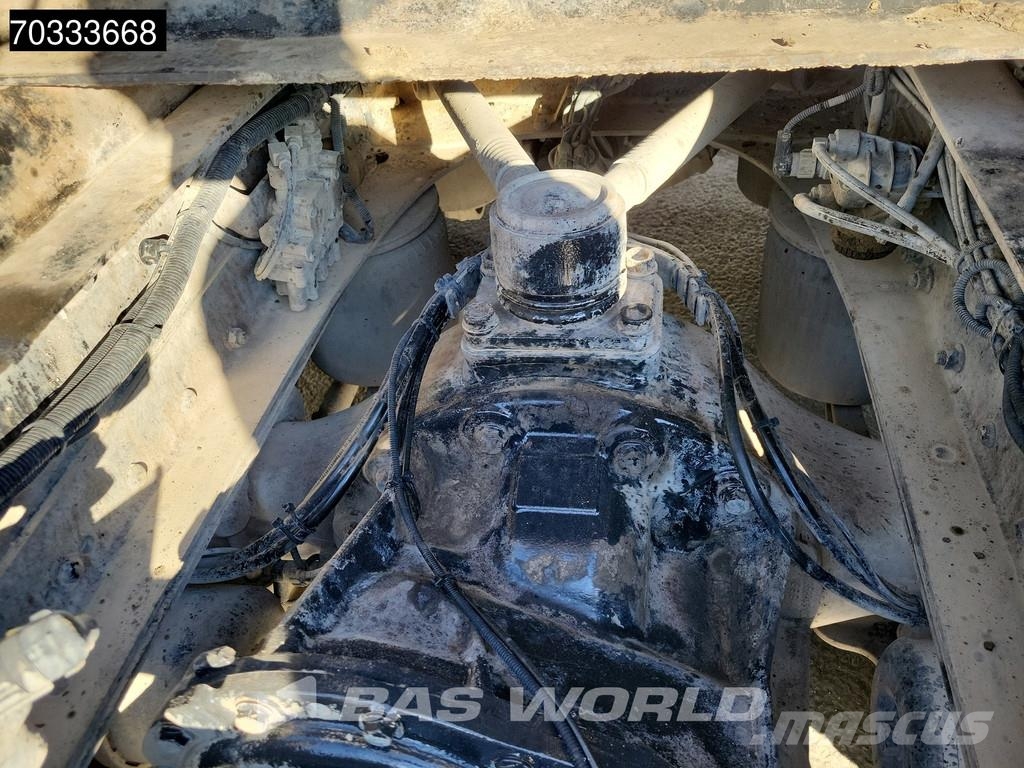MAN TGS 33.500 6X4 M Hydraulik Concrete Ťahače