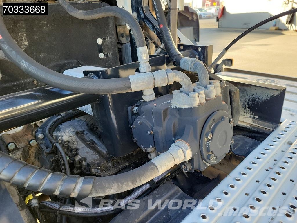 MAN TGS 33.500 6X4 M Hydraulik Concrete Ťahače