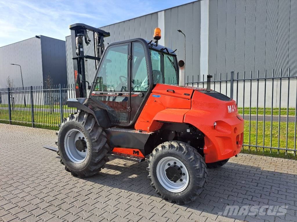 Manitou M 30-4 Apvidus autokrāvējs