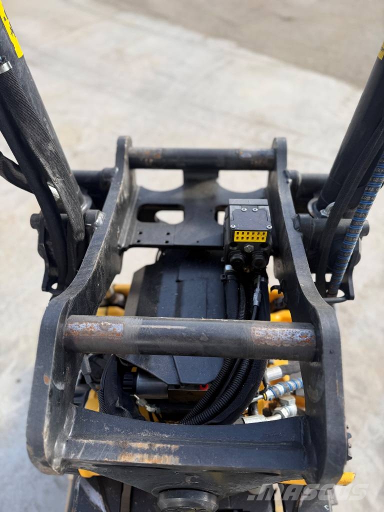 Engcon EC 209 Volteadoras