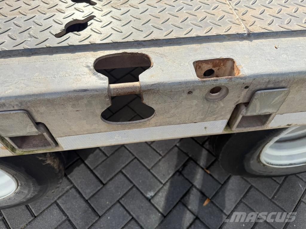 Möslein | 3 SAFF AXLES | 30 TONS | YEAR: 2014 | مقطوروات مسطحة/مفصلية الجوانب