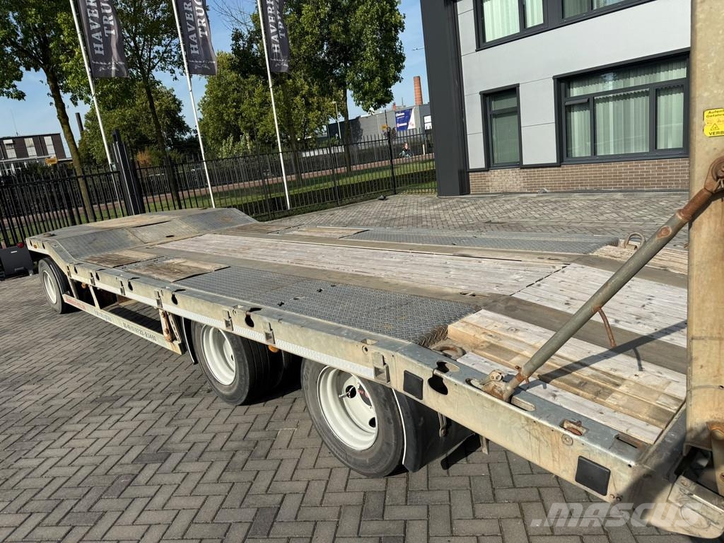 Möslein | 3 SAFF AXLES | 30 TONS | YEAR: 2014 | مقطوروات مسطحة/مفصلية الجوانب